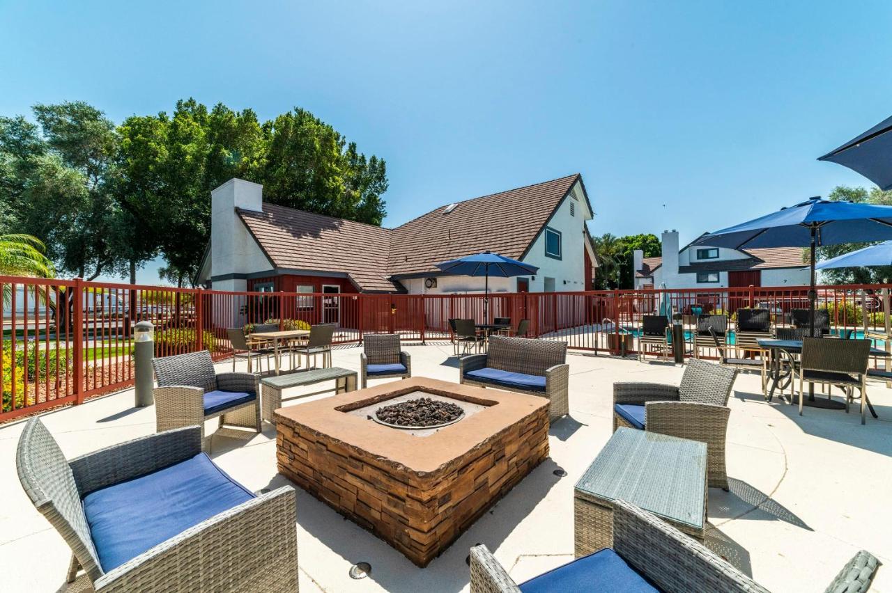Metro Phx Studio Queen Sleeps 4 Heated Pool Phoenix Exterior photo